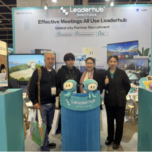 Leaderhub Showcases New Products at 2025 Hong Kong Spring Electronics Fair 3 leaderhub smart board